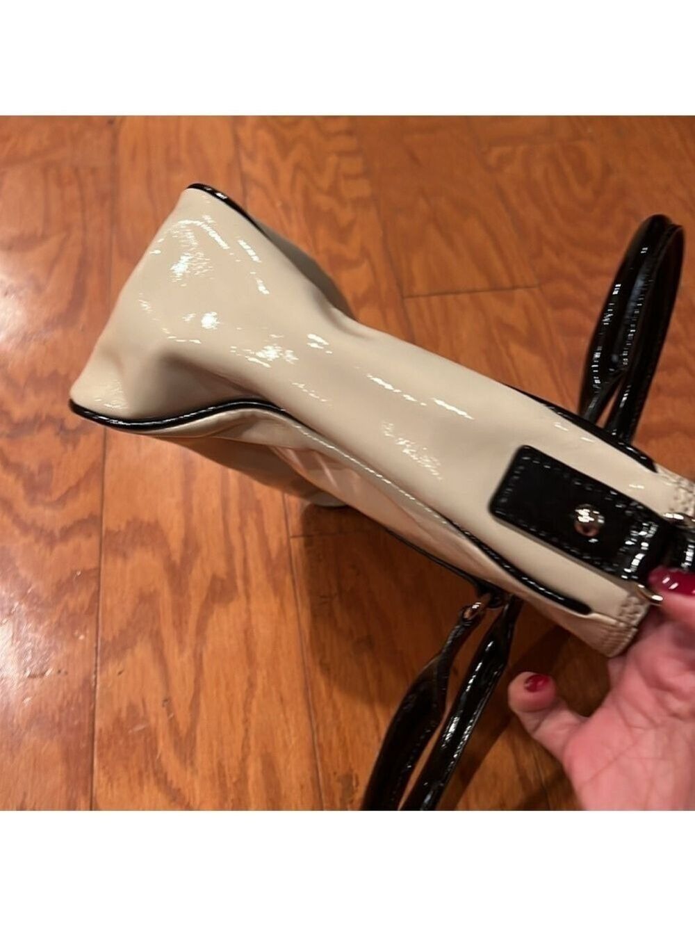 Kate spade cream and black patent leather bow detail crossbody shoulder bag - Picture 11 of 13